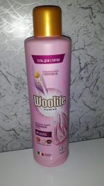 Гель для стирки Woolite premium Delicate фото