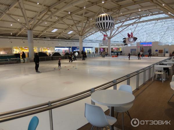 Ледовый каток MEGA ICE в ТЦ Авиапарк (Россия, Москва) фото