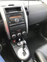 Автомобиль Nissan X-Trail внедорожник фото