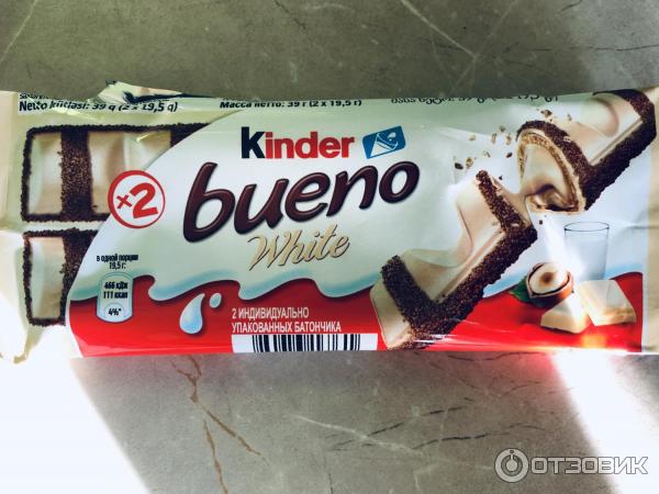 Шоколадно-вафельный батончик Kinder Bueno фото