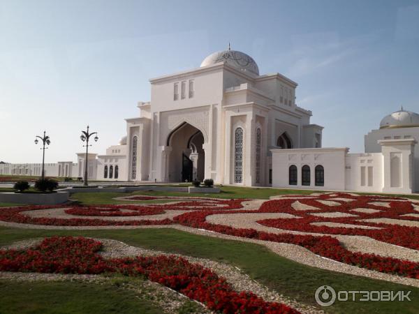 Дворец Qasr Al Watan (ОАЭ, Абу-Даби) фото