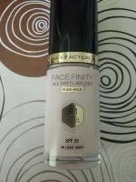 Тональный крем Max Factor Facefinity 3 in 1 фото