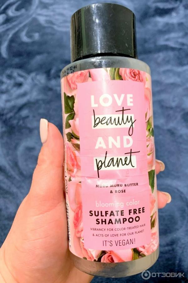 Бессульфатный шампунь Love beauty and Planet Blooming color murumuru butter rose