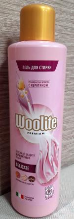 Гель для стирки Woolite premium Delicate фото