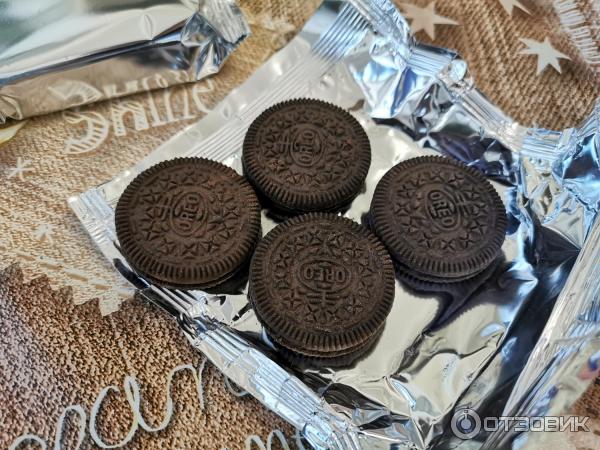 Печенье Oreo клубничный вкус и шоколадный вкус