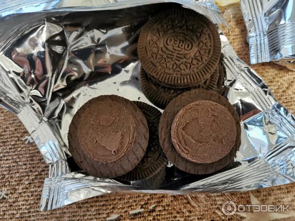 Печенье Oreo клубничный вкус и шоколадный вкус