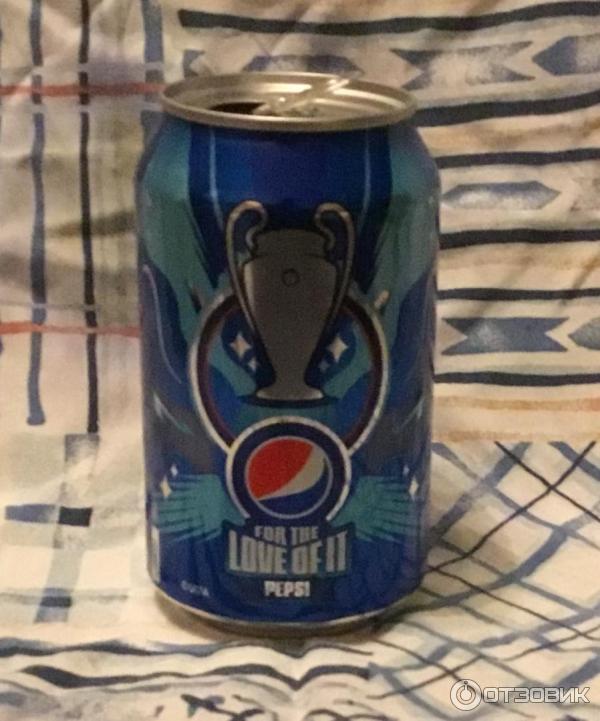 Газированный напиток Pepsi cola фото