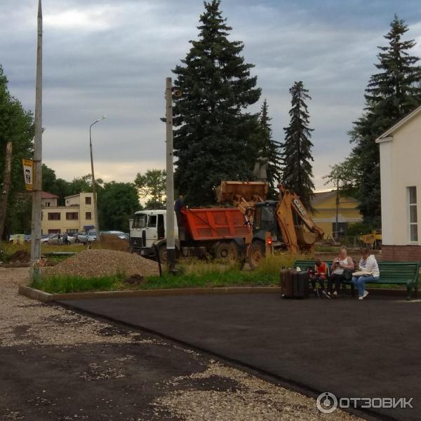 Железнодорожный вокзал г. Великие Луки (Россия) фото