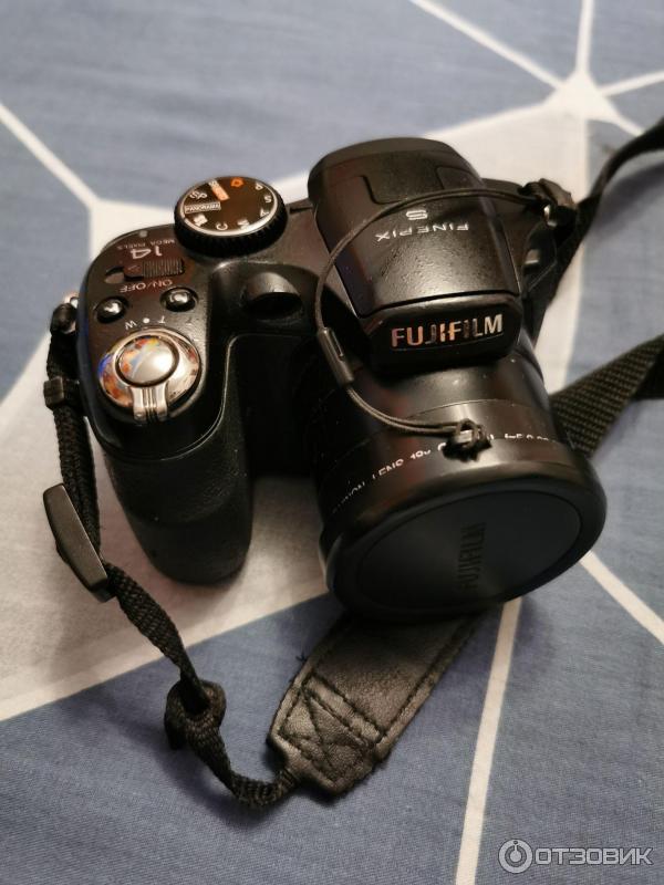 Цифровой фотоаппарат Fujifilm FinePix S2950