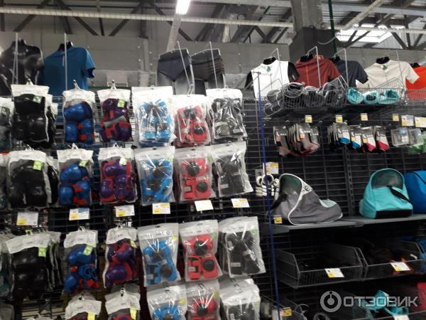 Сеть спортивных гипермаркетов DECATHLON (Россия) фото