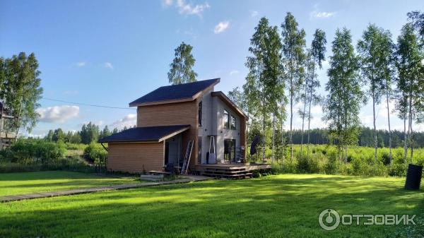 Фото дома сейчас. Наконец то закончил земляные работы и посадил газон.