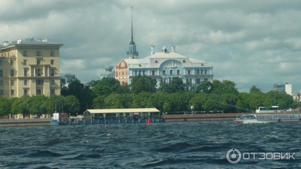 Водная экскурсия по рекам и каналам Санкт-Петербурга (Россия) фото