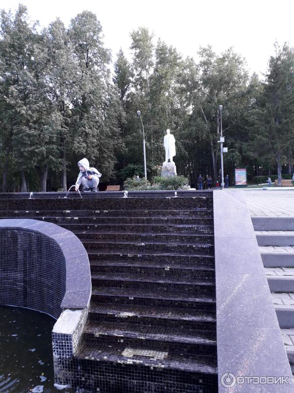 Литературная аллея в ЦПКиО им. В. В. Маяковского фото