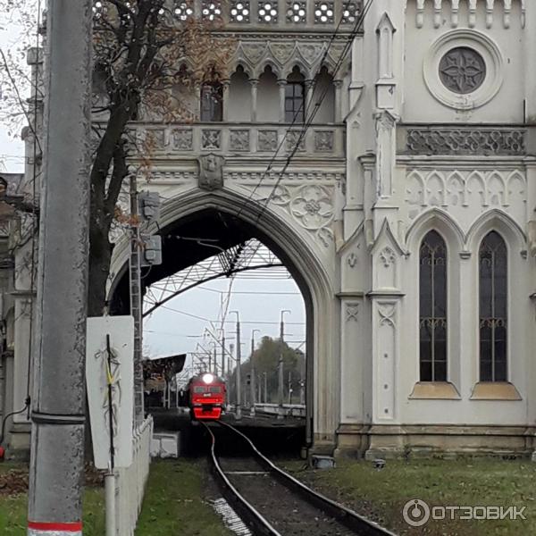 Железнодорожный вокзал г. Петергоф (Россия, Санкт-Петербург) фото