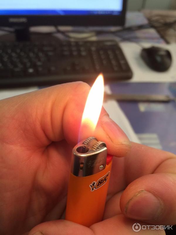 Зажигалка BIC