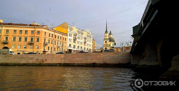 Водная экскурсия по рекам и каналам Санкт-Петербурга (Россия) фото