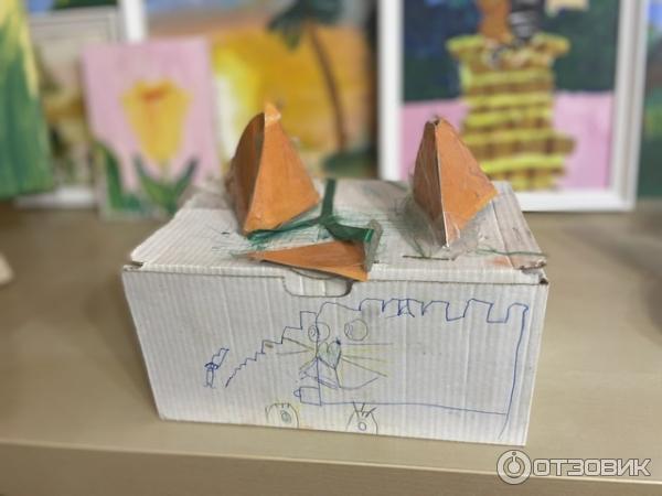 Поделка с клеящей лентой