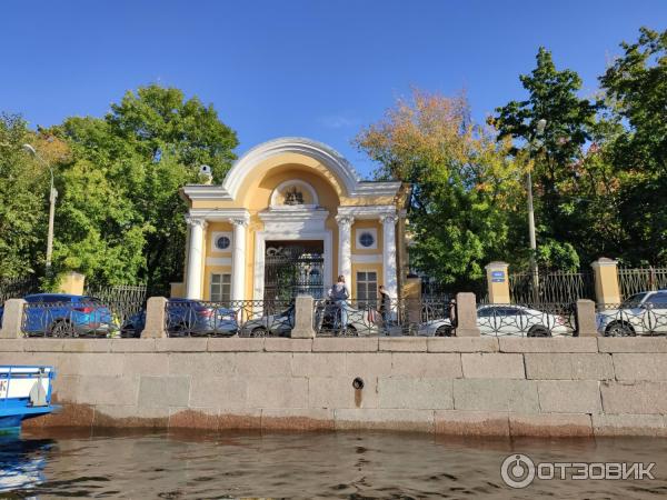 Водная экскурсия по рекам и каналам Санкт-Петербурга (Россия) фото