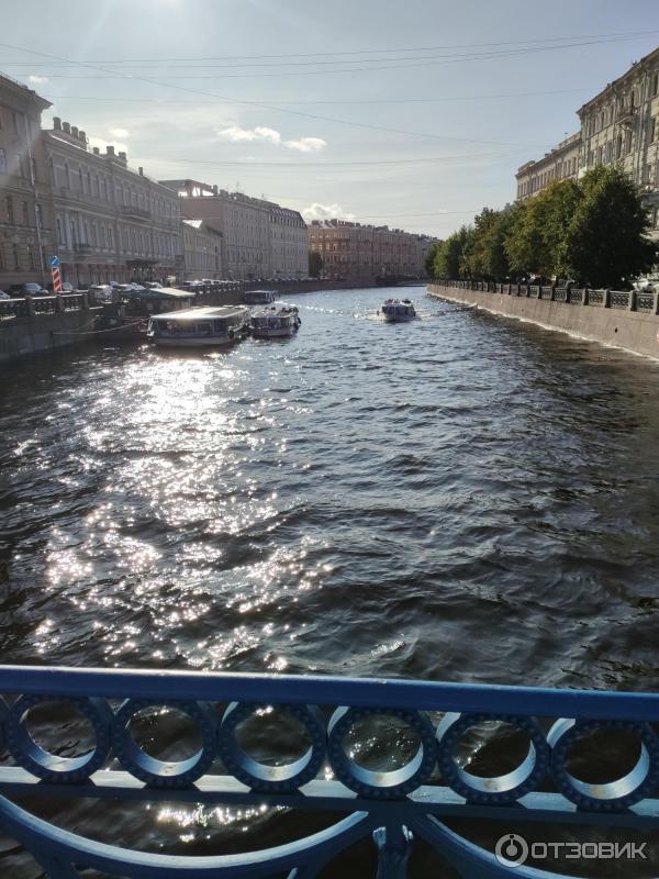 Водная экскурсия по рекам и каналам Санкт-Петербурга (Россия) фото