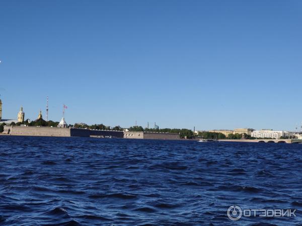 Водная экскурсия по рекам и каналам Санкт-Петербурга (Россия) фото