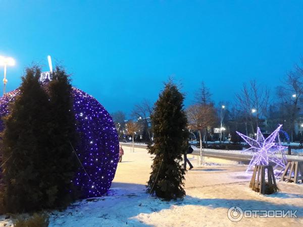 Каток в Торговом центре Тау парк (Россия, Саратов) фото