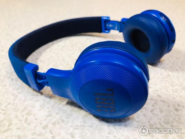 Беспроводные наушники JBL E45BT фото