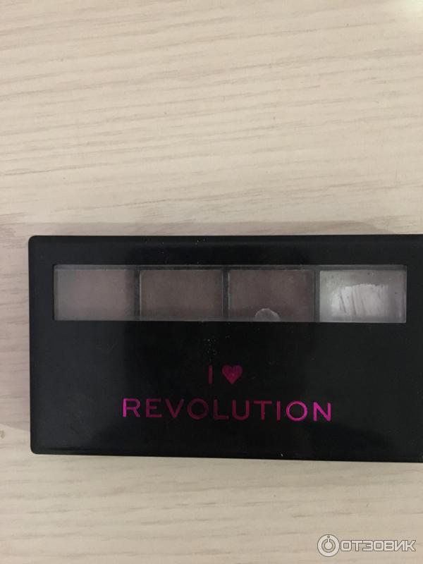 Тени для бровей Makeup Revolution Focus & Fix Brow Kit фото