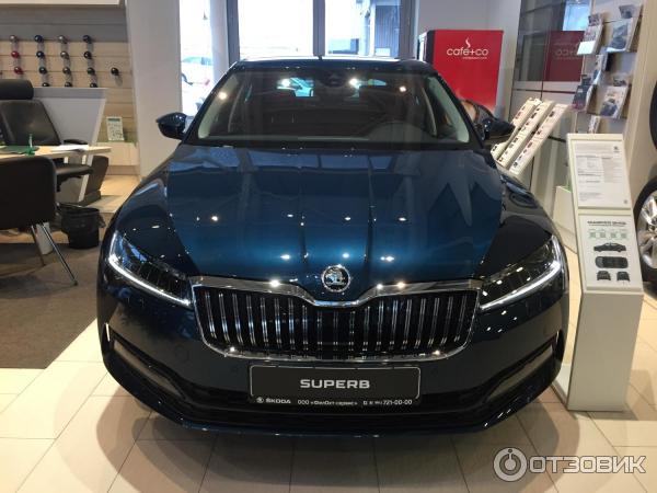 Автомобиль Skoda Superb седан фото