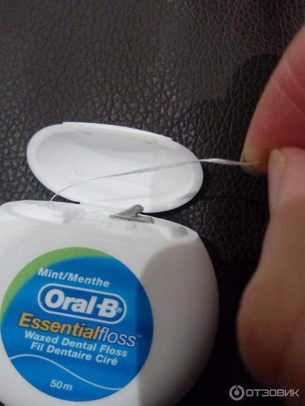 Зубная нить Oral-B Essential Floss фото