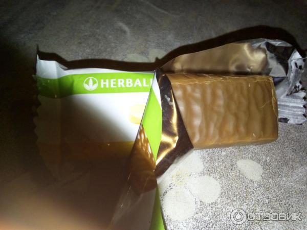 Протеиновый батончик Herbalife фото