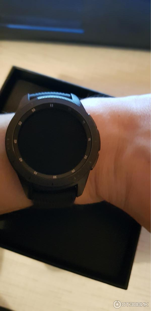 Умные часы Samsung Galaxy Watch фото