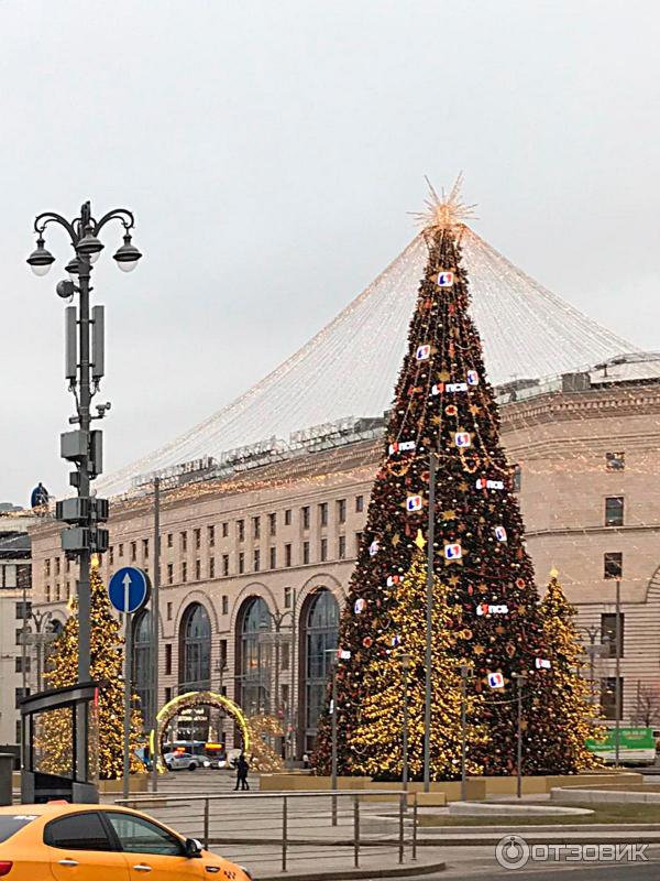 Бесплатная самостоятельная экскурсия по праздничной Москве