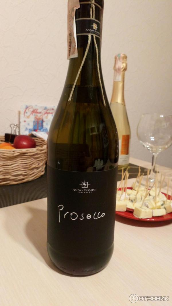 Prosecco doc millesimato. Бел. Просекко венето брют. Шампанское spark. Faldeo brut.