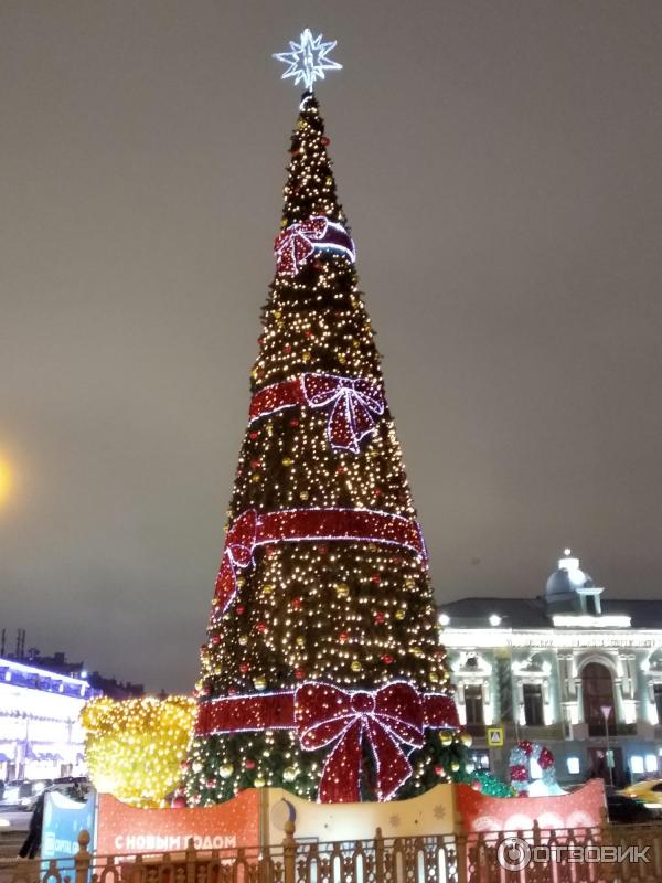 ГУМ-ярмарка на Красной площади (Россия, Москва) фото