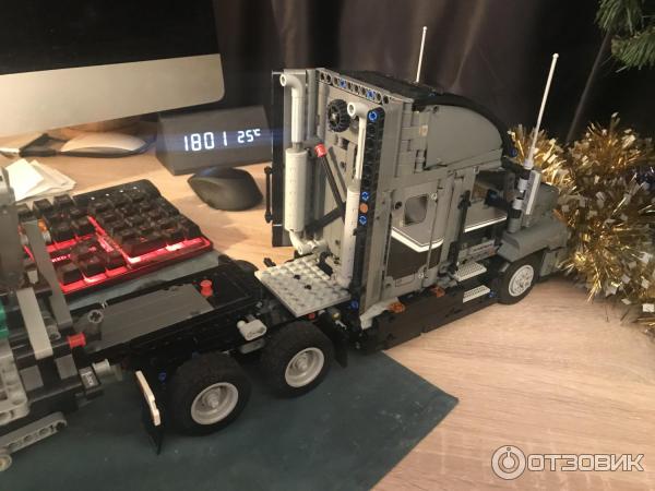 Конструктор LEGO Technic 42078 Грузовик MACK фото