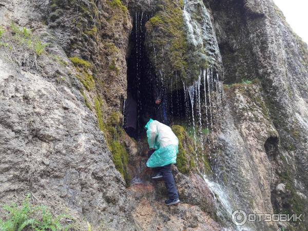 Гришкина балка кисловодск. Гришкина балка водопады. Гришкины пещеры КЧР. Гришкина балка спуск.