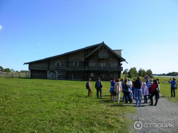 Дом Ошевнева из деревни Ошевнево в музее-заповеднике Кижи (Россия, Карелия) фото