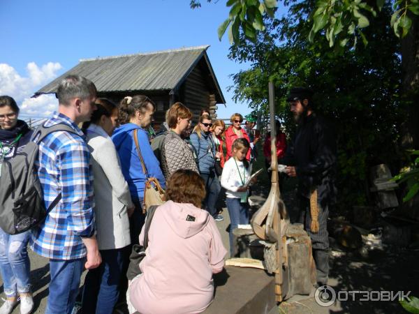 Дом Ошевнева из деревни Ошевнево в музее-заповеднике Кижи (Россия, Карелия) фото