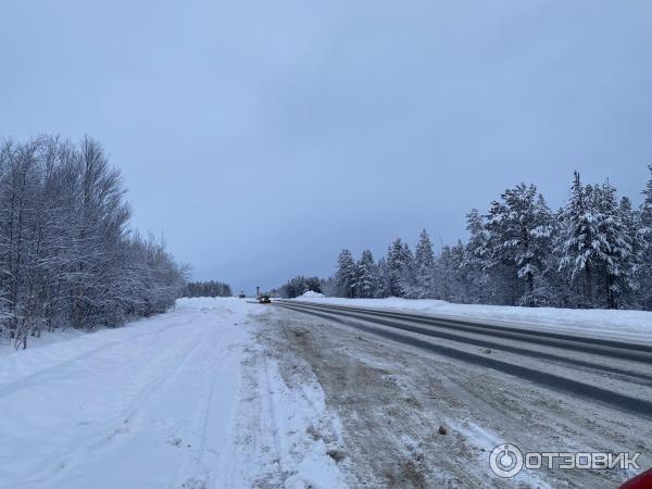 Снежная деревня в Кировске (Россия, Кировск) фото