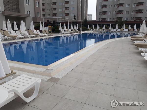 бассейн