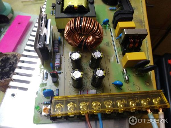 Вид со стороны клеммной колодки