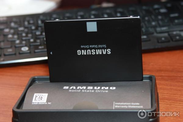 Твердотельный накопитель SSD Samsung 860 EVO 250 Гб фото