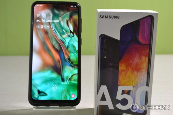 Samsung A50 (Лицевая сторона), включенный.