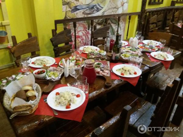 Засерверованный стол ресторан кафе Охотничий рай ижевск