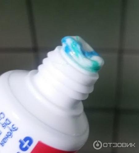 содержимое Зубная паста Colgate Triple Action oridginal mint