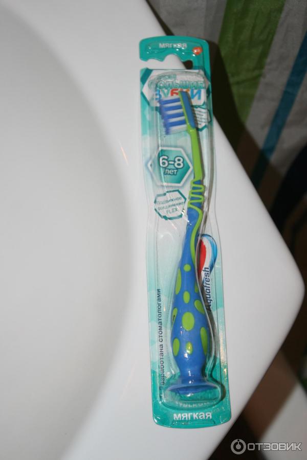 Детская зубная щетка Aquafresh Мои большие зубки 6+ фото