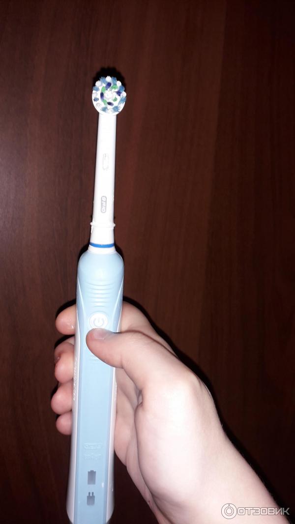 Электрическая зубная щетка Oral-B Pro 500 CrossAction фото