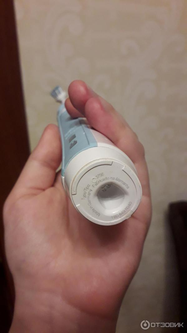 Электрическая зубная щетка Oral-B Pro 500 CrossAction фото