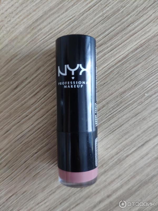 Губная помада NYX Extra Creamy Round Lipstick фото