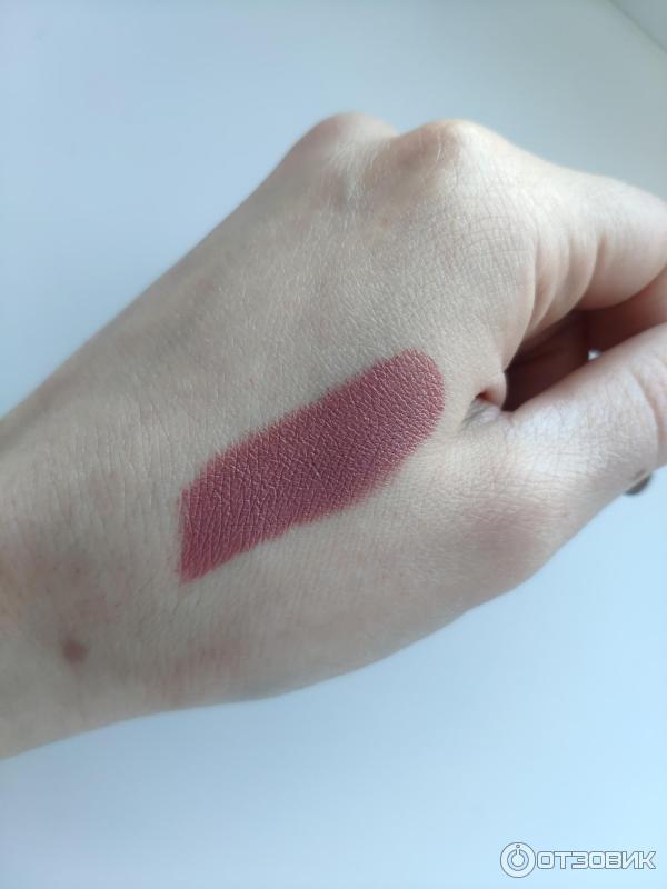 Губная помада NYX Extra Creamy Round Lipstick фото